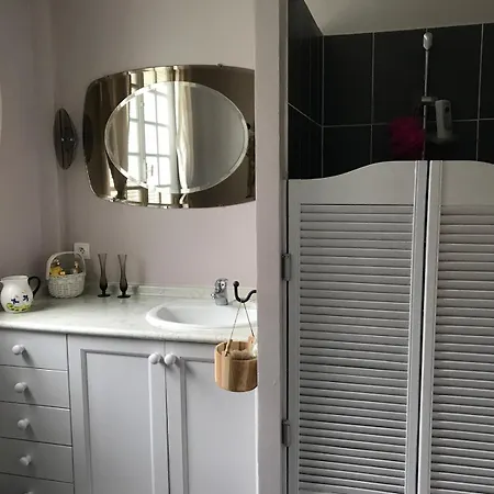 Longere Normande Avec Grand Jardin *